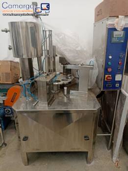 Envasadora dosadora de copos para l�quidos Tambflex