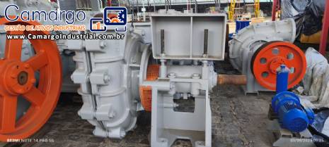 Bomba centr�fuga para polpas abrasivas aplica��es pesadas Weir Warman 300 FL